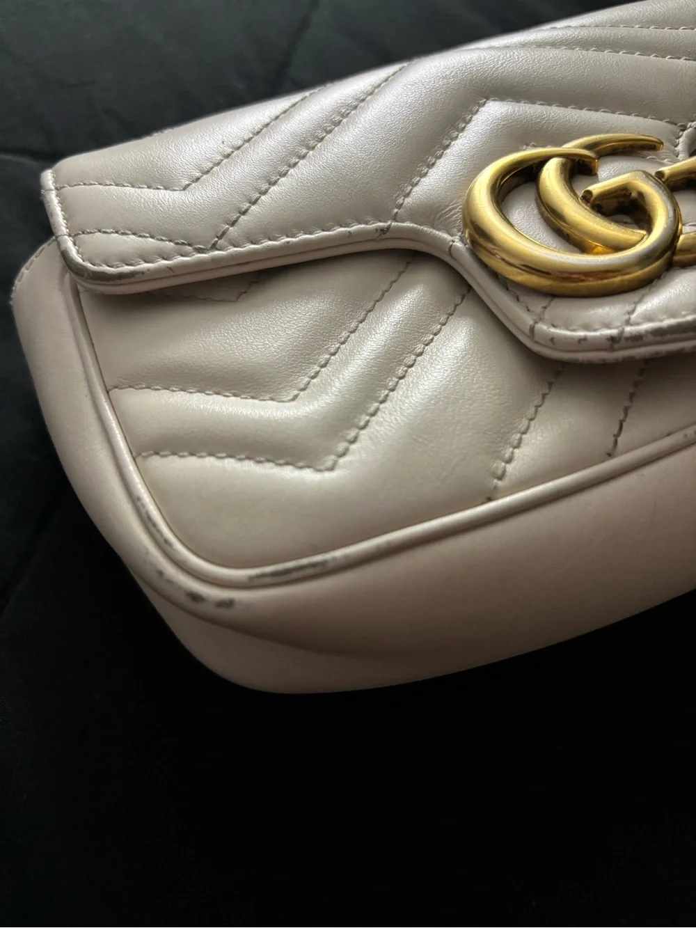 Gucci GG Marmont matelassé leather super mini bag - Picture 3 of 12